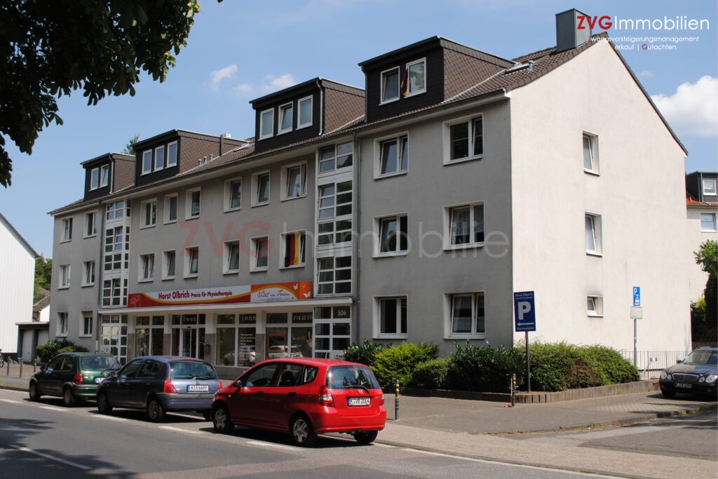 Eigentumswohnungen im Auftrag der Schuldner und der Bank in Köln-Urbach verkauft